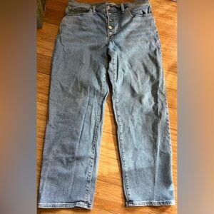 Madewell button front jeans, size 32, Rockwell wash. Great condition!